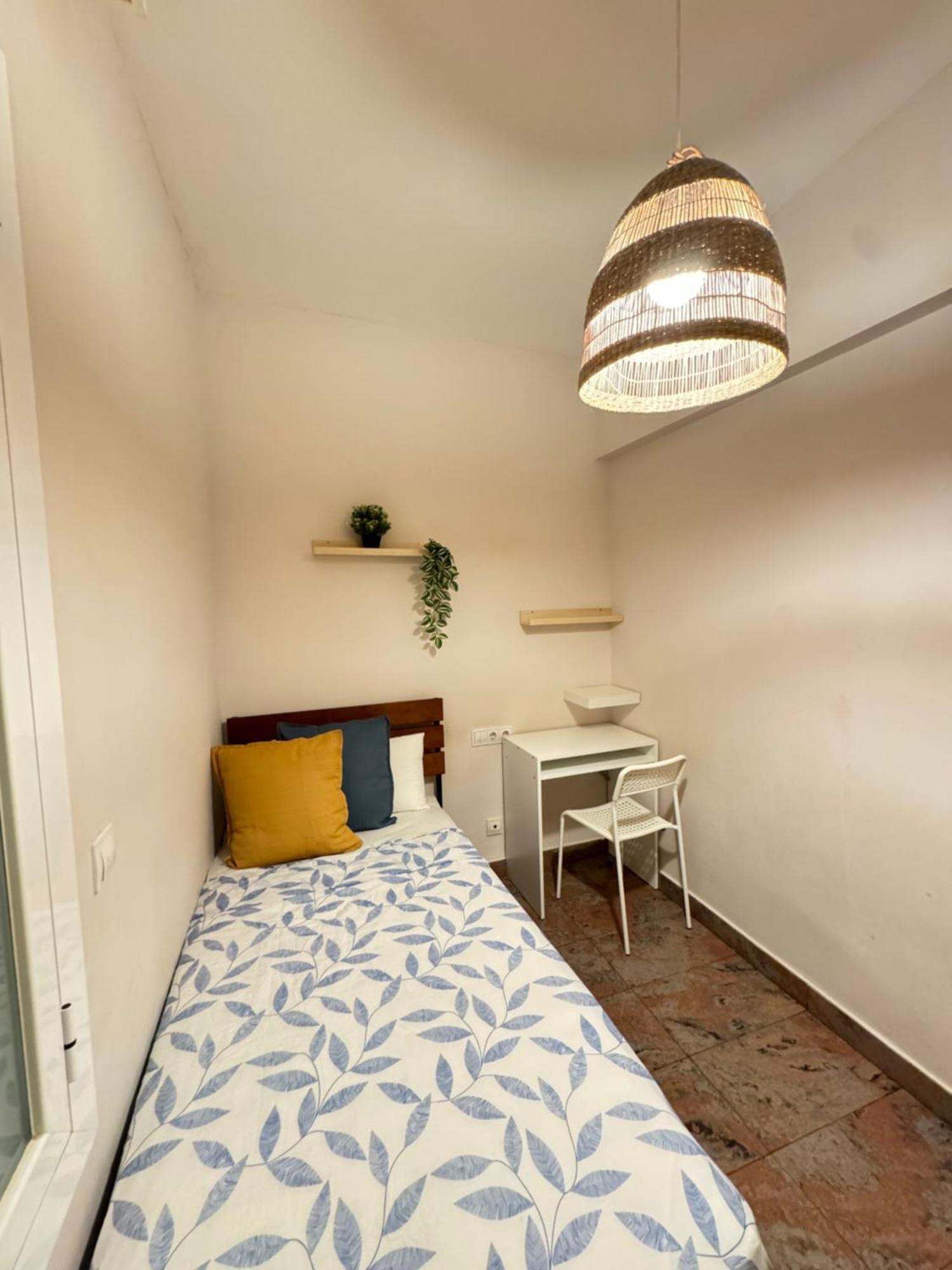 In A Charming In The Central Area Lejlighed